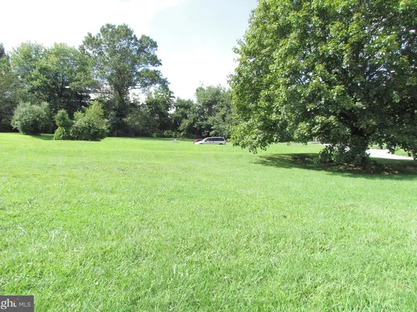 101 Cains Rd, Honey Brook, PA 19344