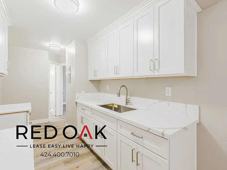 921 W 82nd St #27 — Photo 13