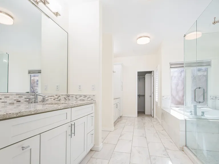 335 N Josephine St #A — Photo 49
