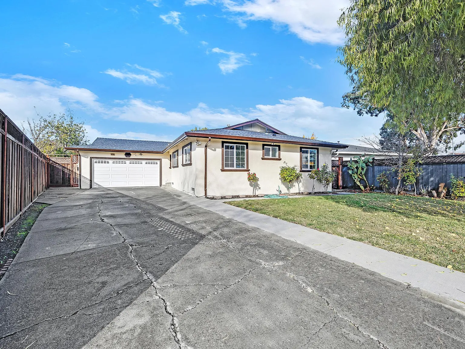 36287 Indian Wells Dr — Photo 2