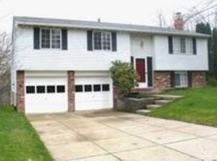 152 Carriage Hill Rd, Glenshaw, PA 15116