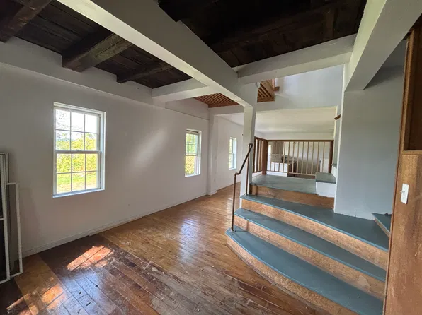 92 N Pleasant St, Middlebury, VT 05753