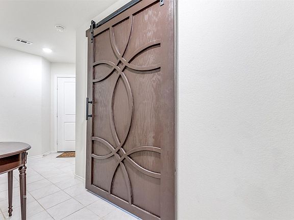 3rd image of 806 Rustic Meadows Trl