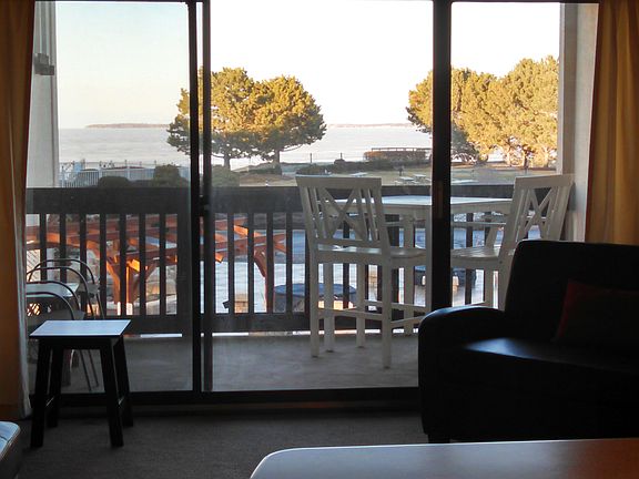 Kitchen view & 12' slider dr