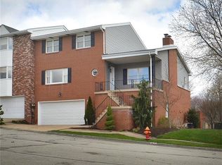 41 Manorfield Cir, Delmont, PA 15626