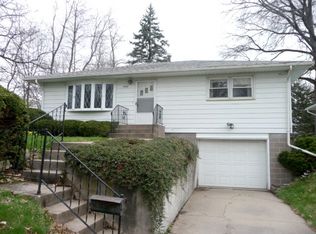 3233 22nd Ave, Rock Island, IL