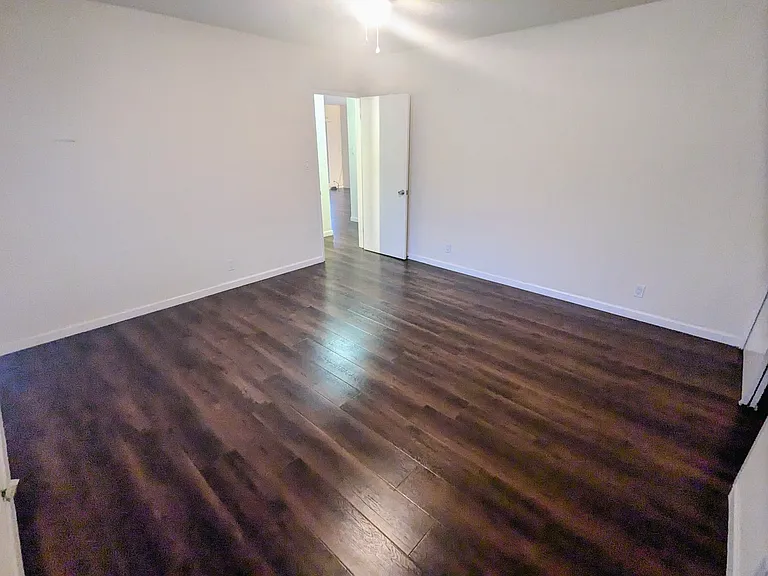 1437 S Cochran Ave #3 — Photo 11
