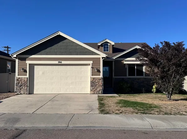 705 N Country Trl, Ault, CO 80610