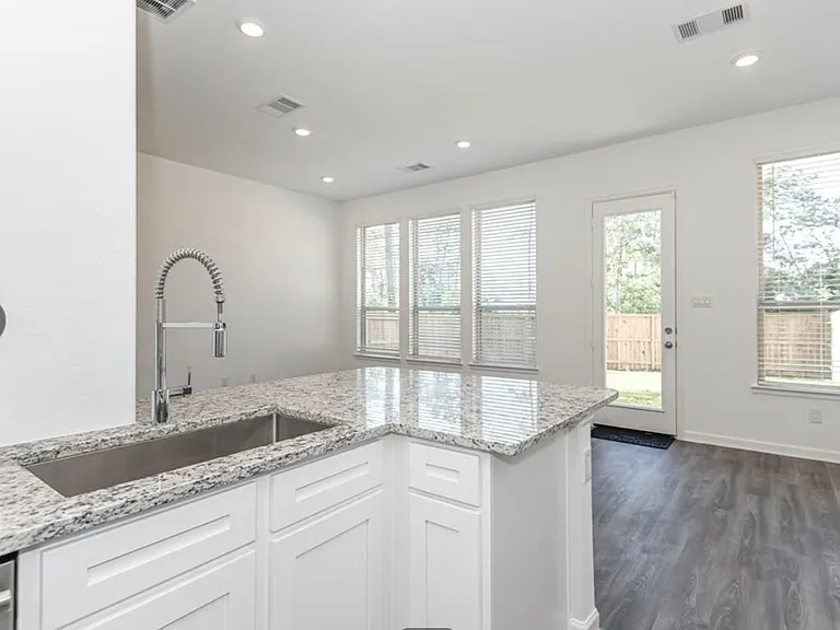 530 Dry Fork Ln — Photo 5