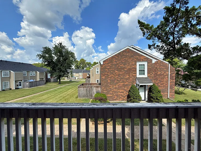 1702 Granville Rd — Photo 25