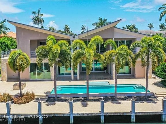 2nd image of 421 Lido Dr