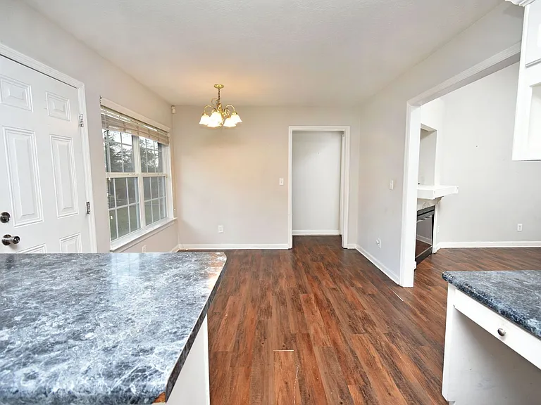 3544 Mutimer Dr — Photo 7