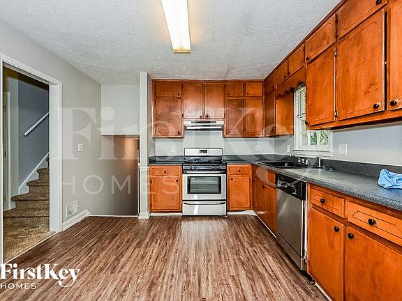 5th image of 1247 Mountain Dr NE