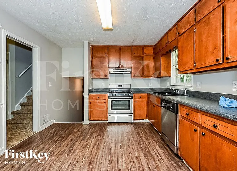 1247 Mountain Dr NE — Photo 5