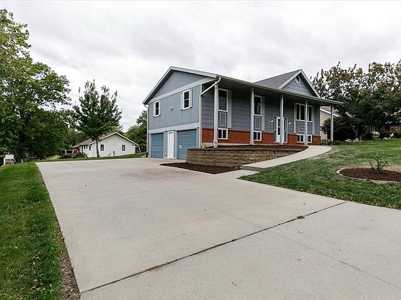 2nd image of 1527 Pleasant Dr