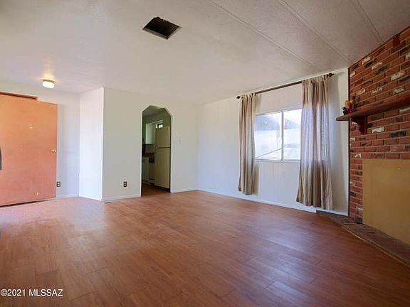 3rd image of 16722 W Calle Carmela