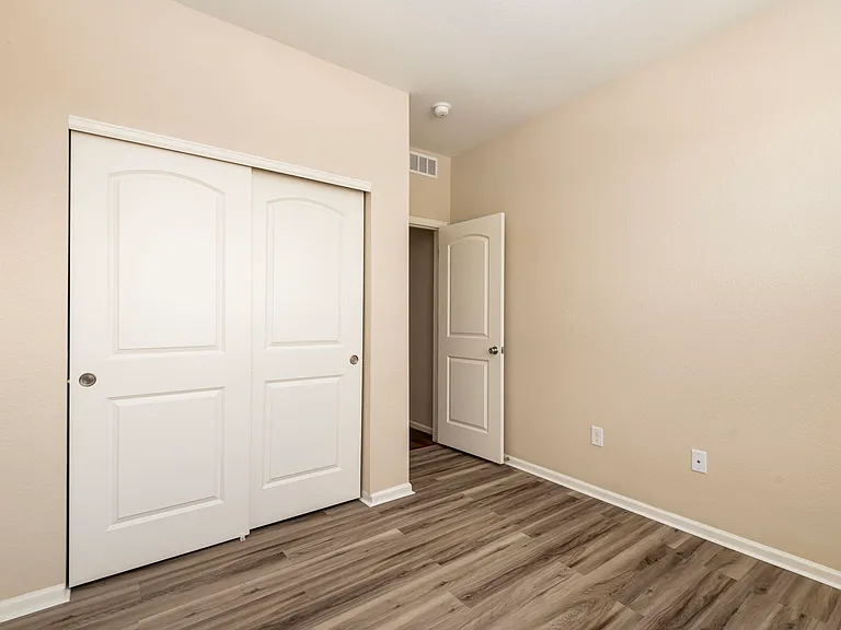 21109 E 61st Ave — Photo 19