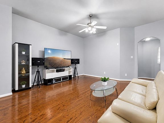 5th image of 9026 Clearwood Landing Blvd