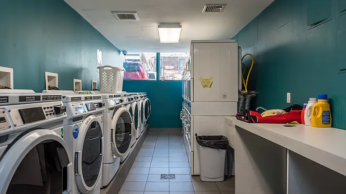 Rented by Nooklyn NYC LLC | media 131