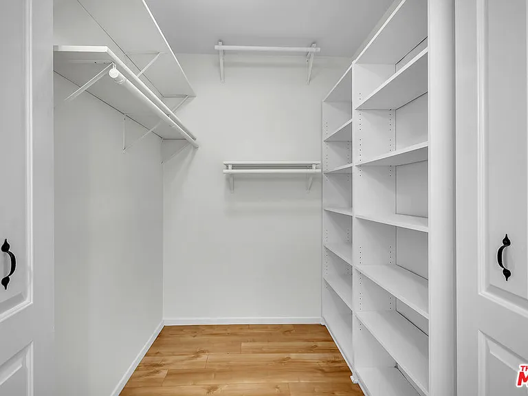 620 N Kenwood St #209 — Photo 13