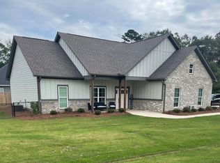 82 Robin St, Thorsby, AL 35171