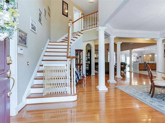3rd image of 604 Schooner Blvd
