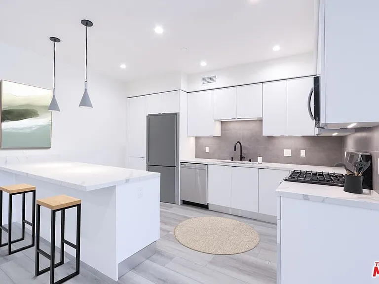 11800 Courtleigh Dr #202 — Photo 3