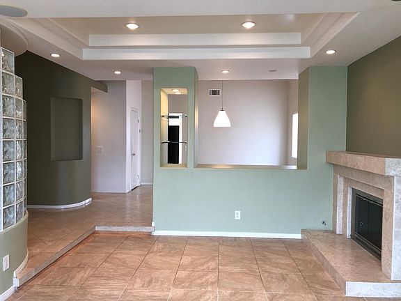 3rd image of 3841 Stanford Dr