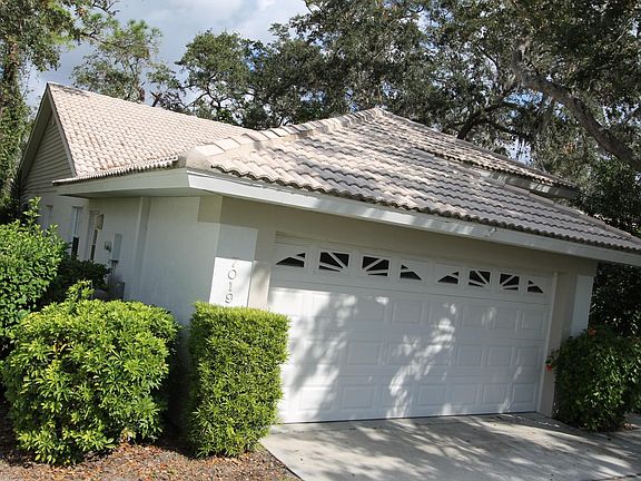 3rd image of 7019 Woodside Oaks Cir #103