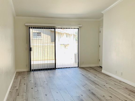 3rd image of 1590 Charterwood Ct
