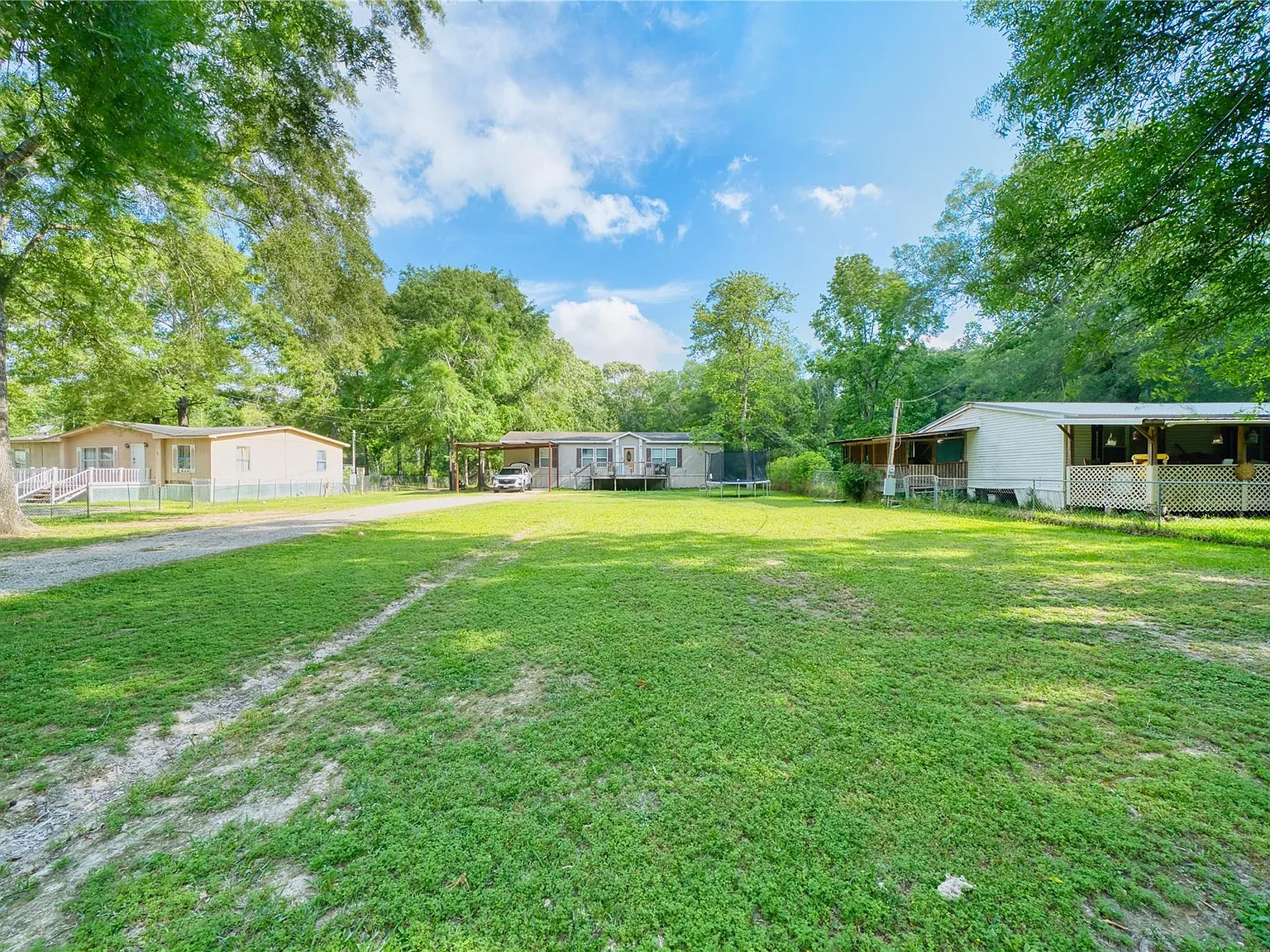 3 bed, 2.0 bath, 1456 sqft, $1,800 — Photo 2