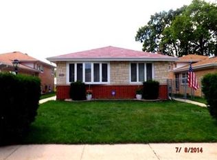 8520 Christiana Ave, Skokie, IL 60076