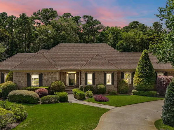 2000 Marsh Harbor Place, Wilmington, NC 28405