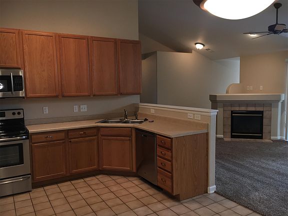 Lots of counter space for cooking!
