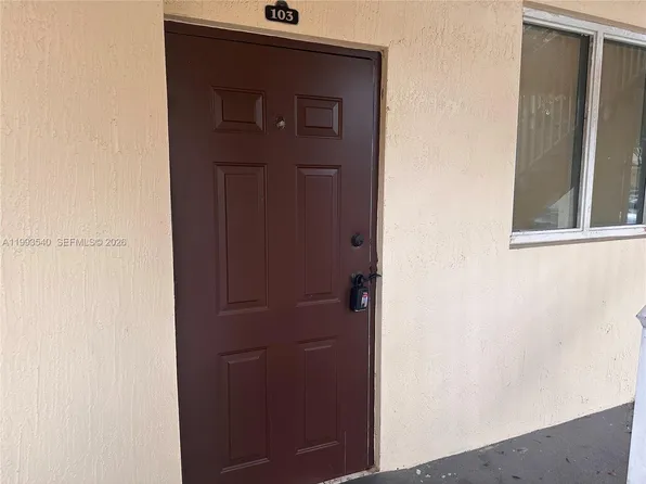 2460 SE 16th Ter Unit 103, Homestead, FL 33035
