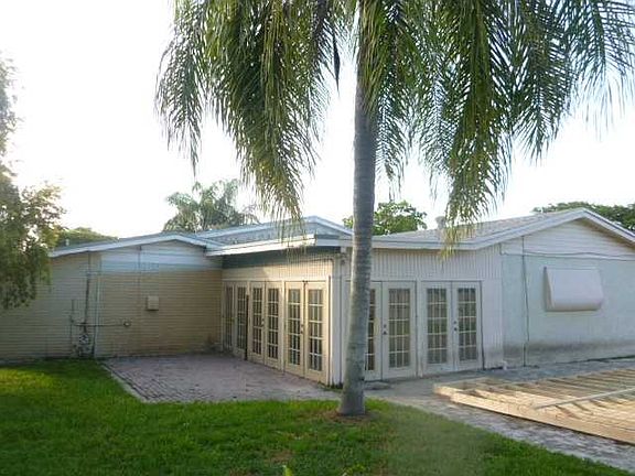 4th image of 9338 Dominican Dr