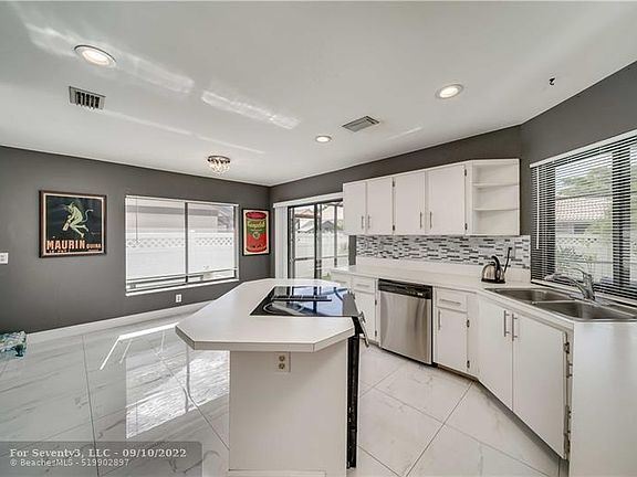 5th image of 6022 NW 48th Ct