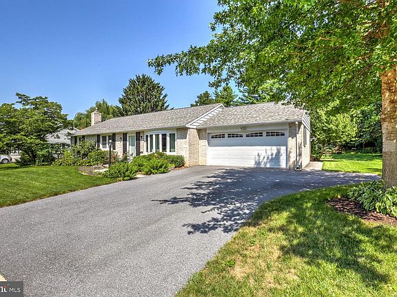 3rd image of 125 Bomberger Rd