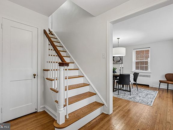 3rd image of 146 Henley Rd