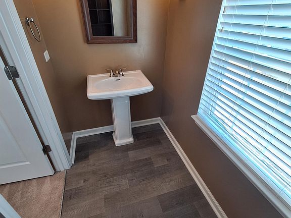 5th image of 1680 Beckenham Way #1