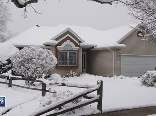 311 Forest View Dr, Genoa, IL 60135