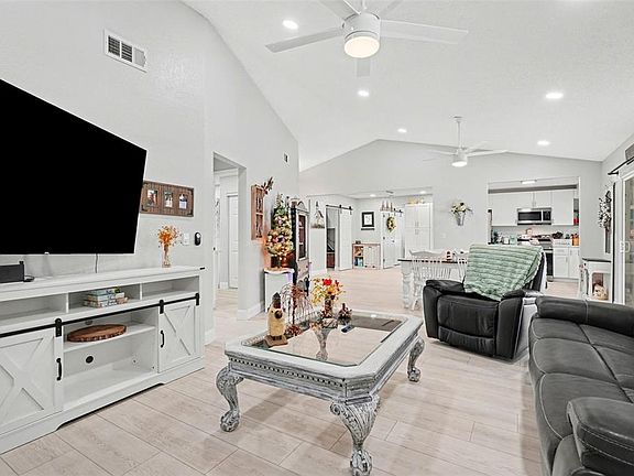 4th image of 7547 Landmark Dr