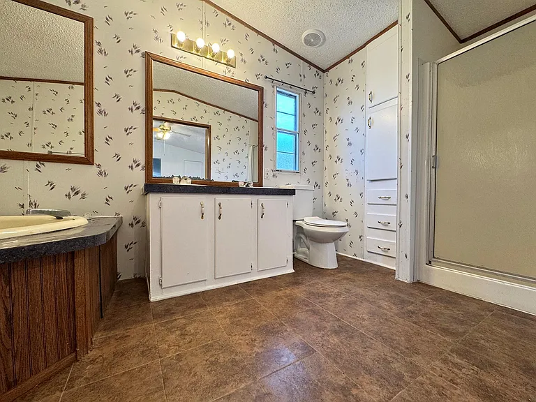 2478 Hintz Rd — Photo 9