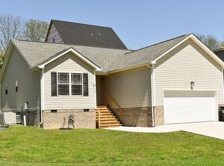 9421 Hackberry Ln, Soddy Daisy, TN 37379