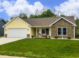9 Hoosier Heights Dr, Batesville, IN 47006