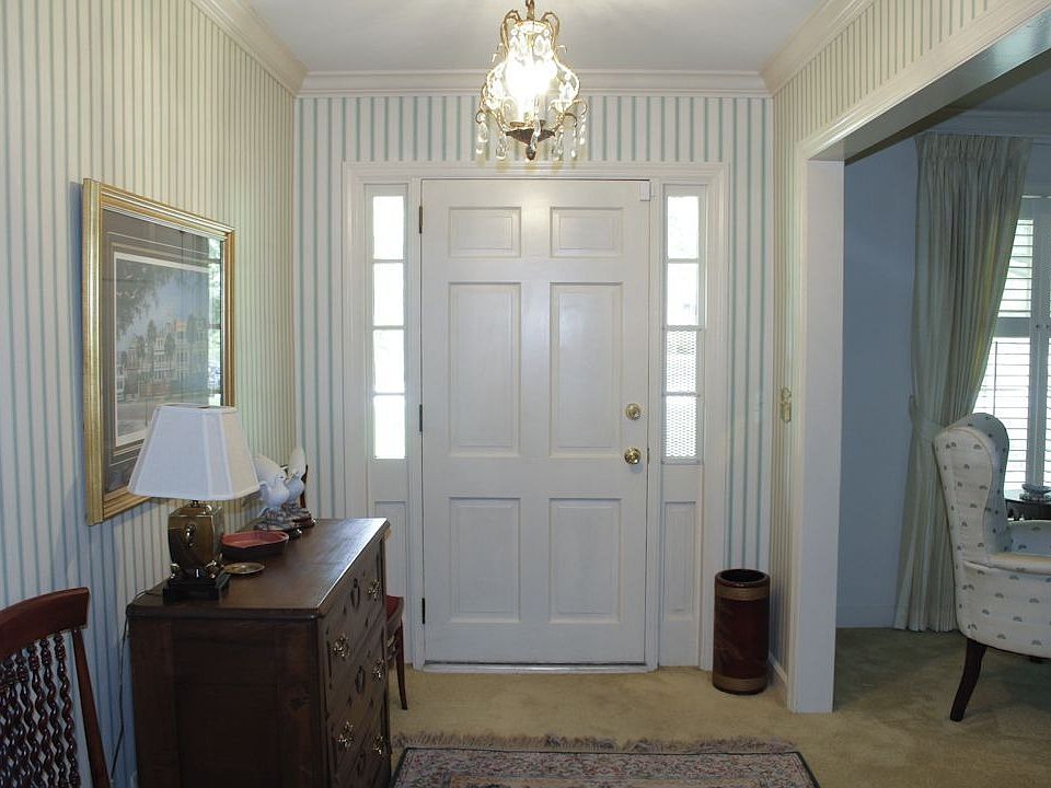 Entry Foyer