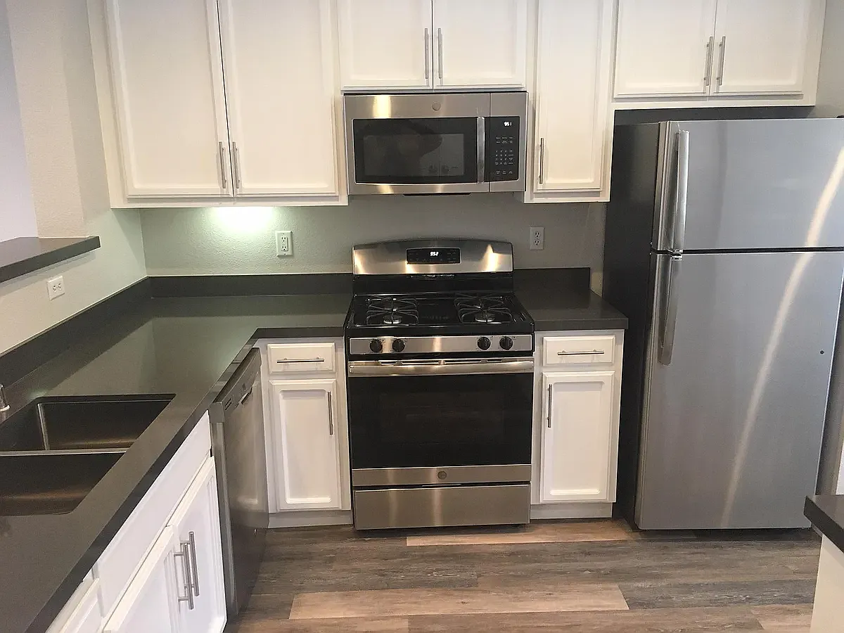 Gemello Village Apartments - Beautiful Updated Interiors — Photo 2