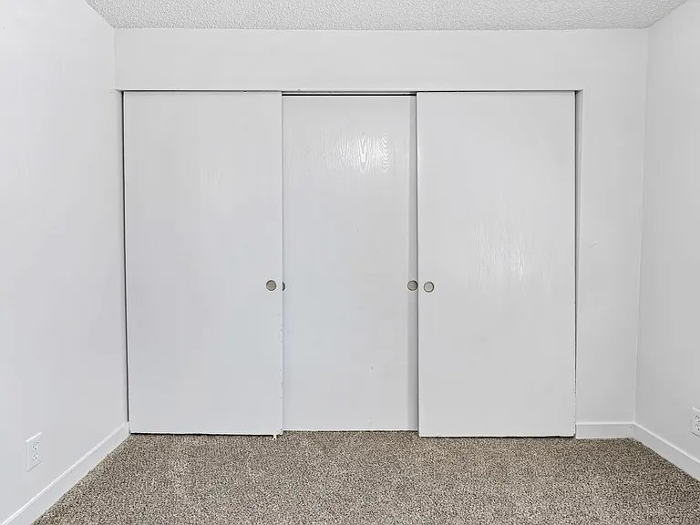 Roosevelt Apartments — Photo 18