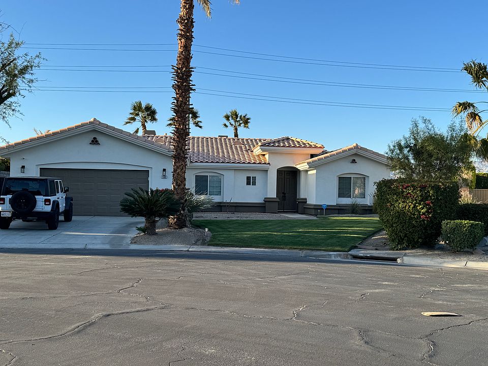1st image of 163 Saint Thomas Pl