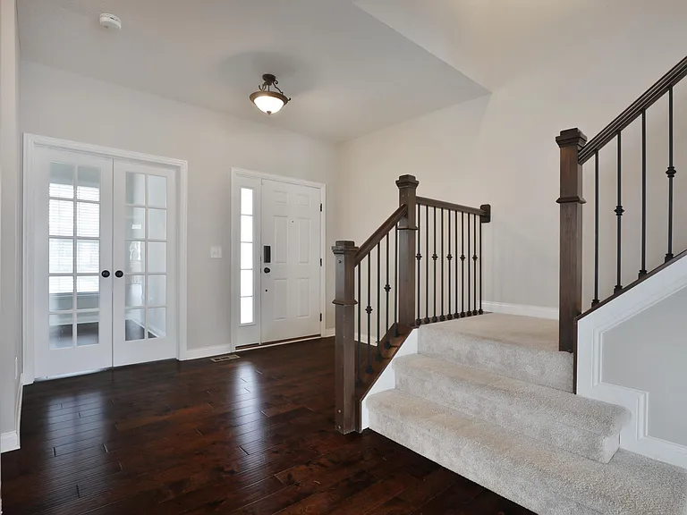 1412 Leesland Dr — Photo 4
